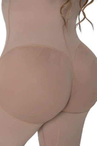 Close-up detail of the Long Body Shaper With Brassier And Sleeves shapewear by Jackie London