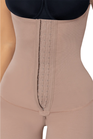Close-up detail of the Red Shorts Body Shaper Covered Back And Perineal Zipper shapewear by Jackie London